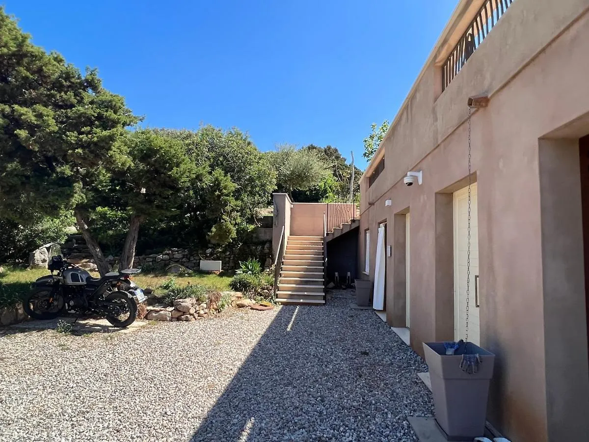 Alelca Domo Bed & Breakfast Buggerru 0*,
